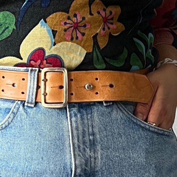 Vintage designer leather belt‎ neutral beige camel gold hardware maximalist med - Picture 6 of 10